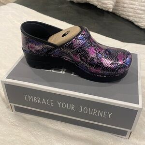 dansko nurses clog never worn